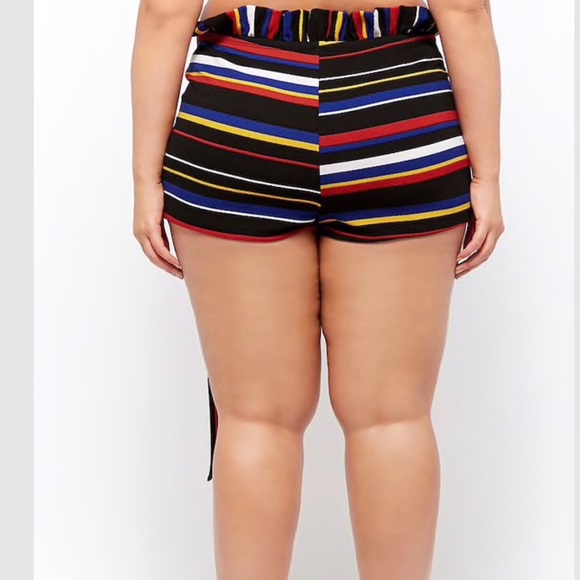 Plus size Cute high waisted paper bag shorts NWOT - Picture 4 of 5